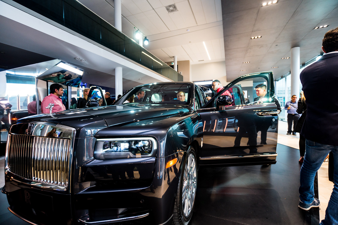Lancement automobile de luxe à Montréal